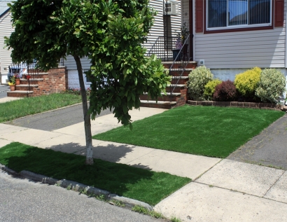 Faux Grass Severna Park, Maryland Landscaping Business, Front Yard Design