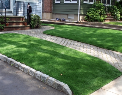 Synthetic Grass Beverly, Massachusetts Gardeners, Front Yard