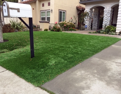 Synthetic Grass Rochester, New Hampshire Landscape Design, Front Yard Design